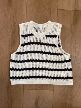 Hollister Crochet Stripe Knit Sleeveless Sweater Vest - White & Navy
